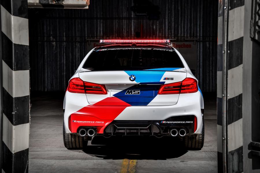  BMW M5 MotoGP Safety Car (F90) 2018 года  (фото 4 из 56)